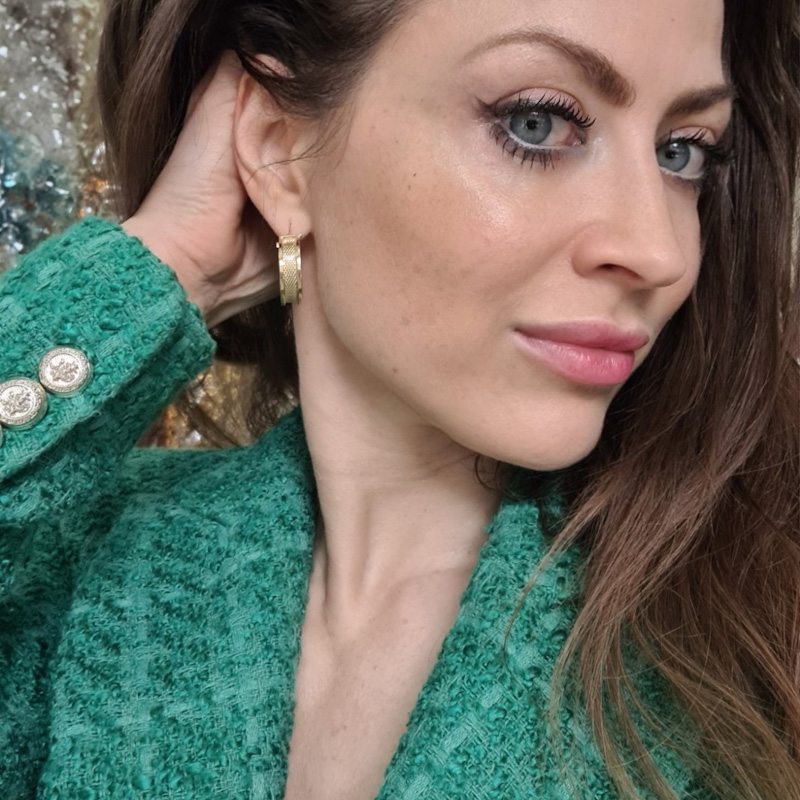 _vyr_256Zlate-siroke-kruhy-stredom-drobny-gravir-2