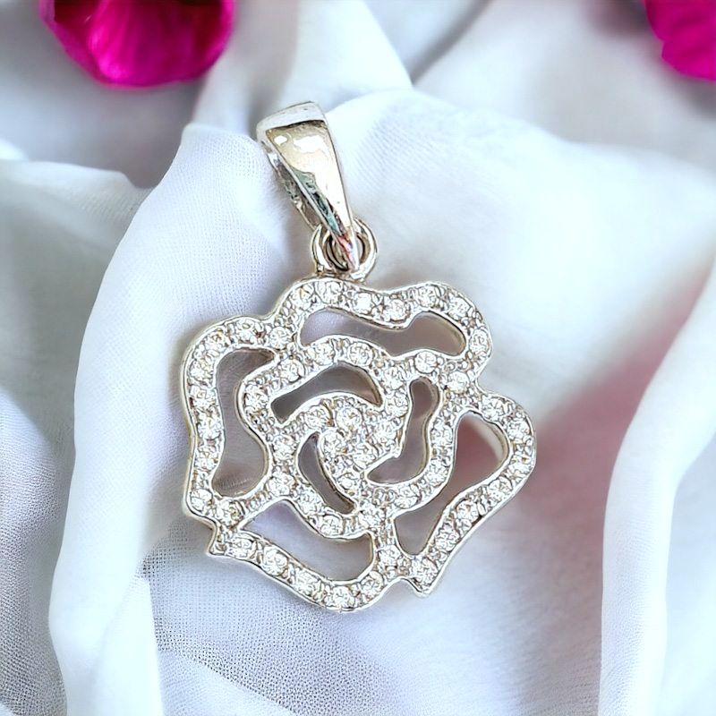 _vyr_285Privesok-z-bieleho-zlata-Kvet-vykladany-2