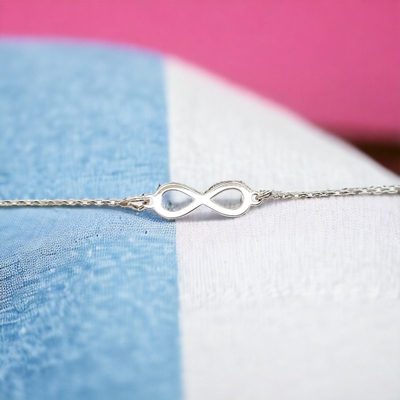 _vyr_288Naramok-z-bieleho-zlata-retiazkovy-jemny-s-Nekonecnom-2