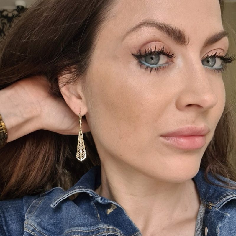 _vyr_311Zlate-nausnice-konicky-tvar-vyplneny-cipkou-2