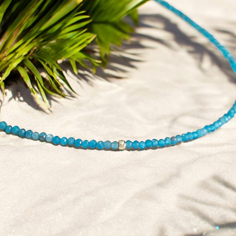 _vyr_369Zlaty-nahrdelnik-prirodny-modry-Apatit-AAA-2