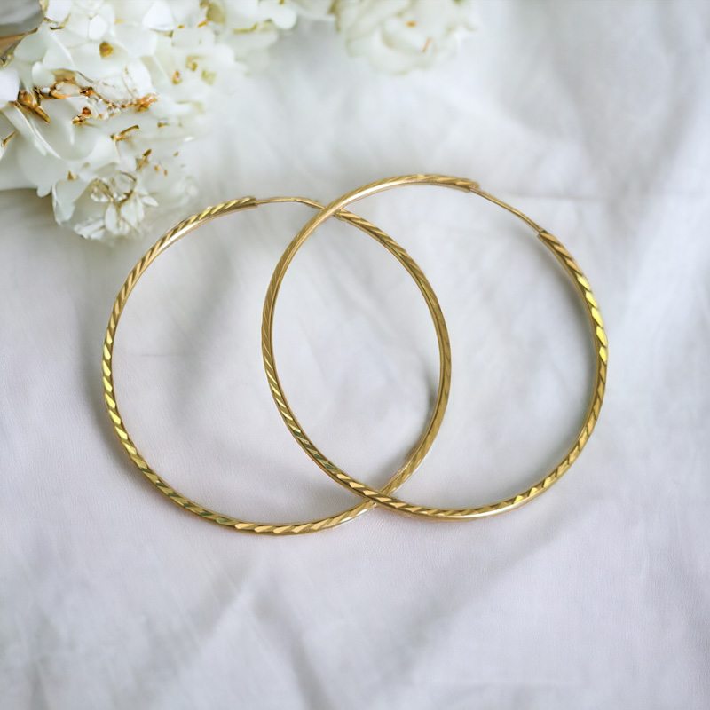 _vyrp11_305Zlate-nausnice-Kruhy-6-5-cm-gravirovane-2