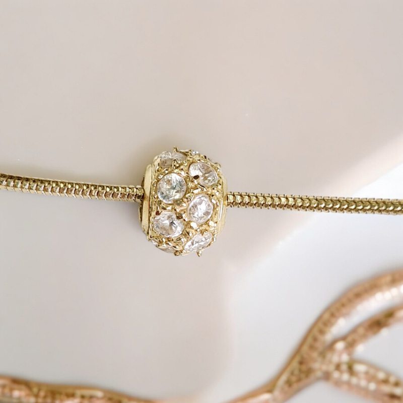 _vyrp11_321Zlaty-privesok-Gulicka-s-tunelom-vykladana-zirkonmi-2