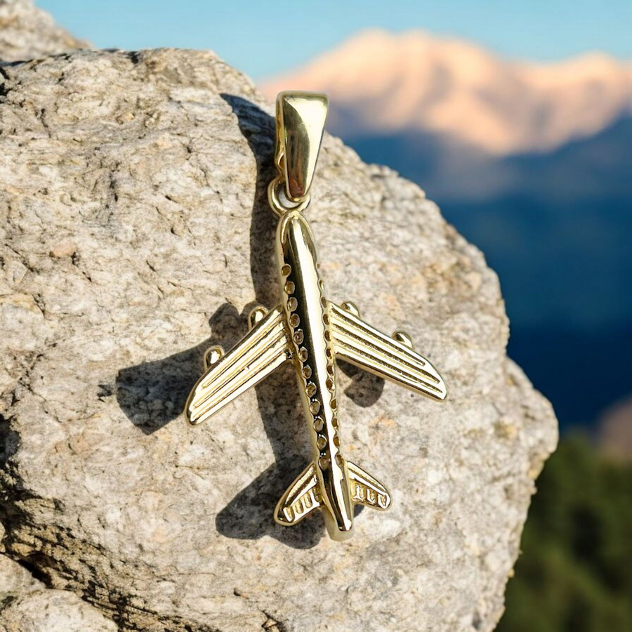 _vyrp11_501Zlaty-privesok-LIETADLO