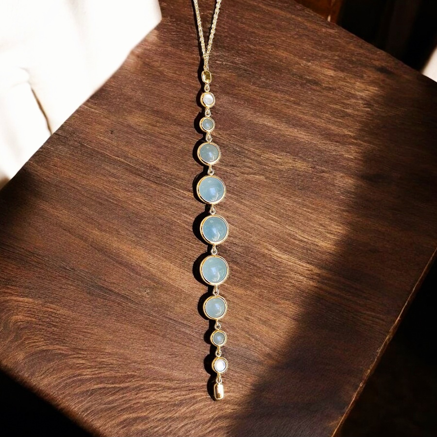 _vyrp11_520Zlaty-nahrdelnik-s-AQUAMARINOM-a-MESACNYM-a-kamenom-1