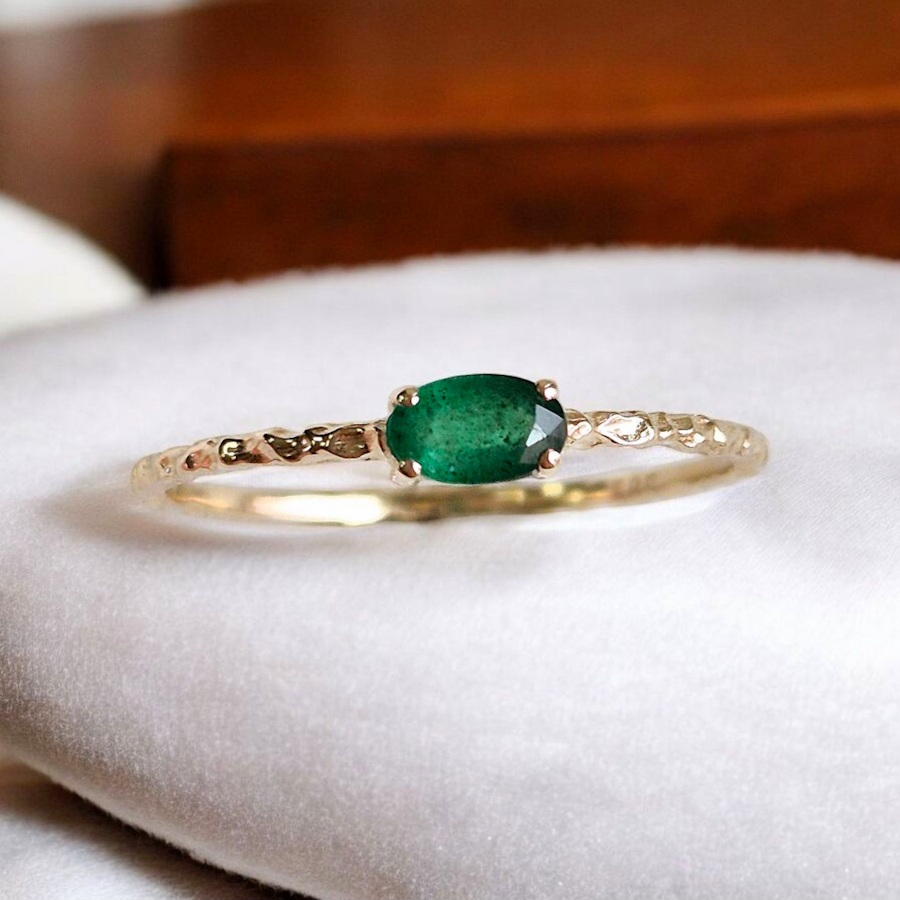_vyr_509Zlaty-SMARAGDOVY-jemny-prsten-4
