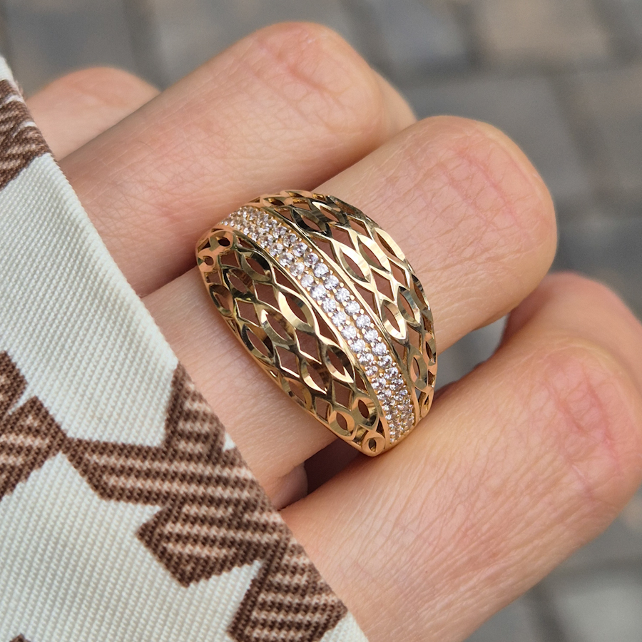 _vyr_590Zlaty-prsten-masivny-perforovany-v-strednej-linii-vykladany-1