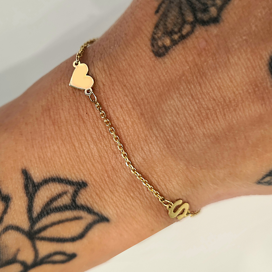 _vyr_663zlaty-naramok-s-pismenkom-a-srdieckom